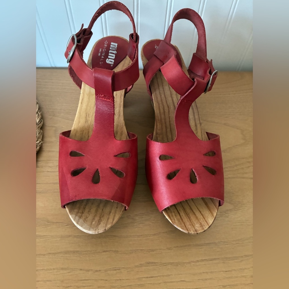MTNG T-Strap Wooden Clogs With Leather Upper Womens Size EU 41 (US 10).